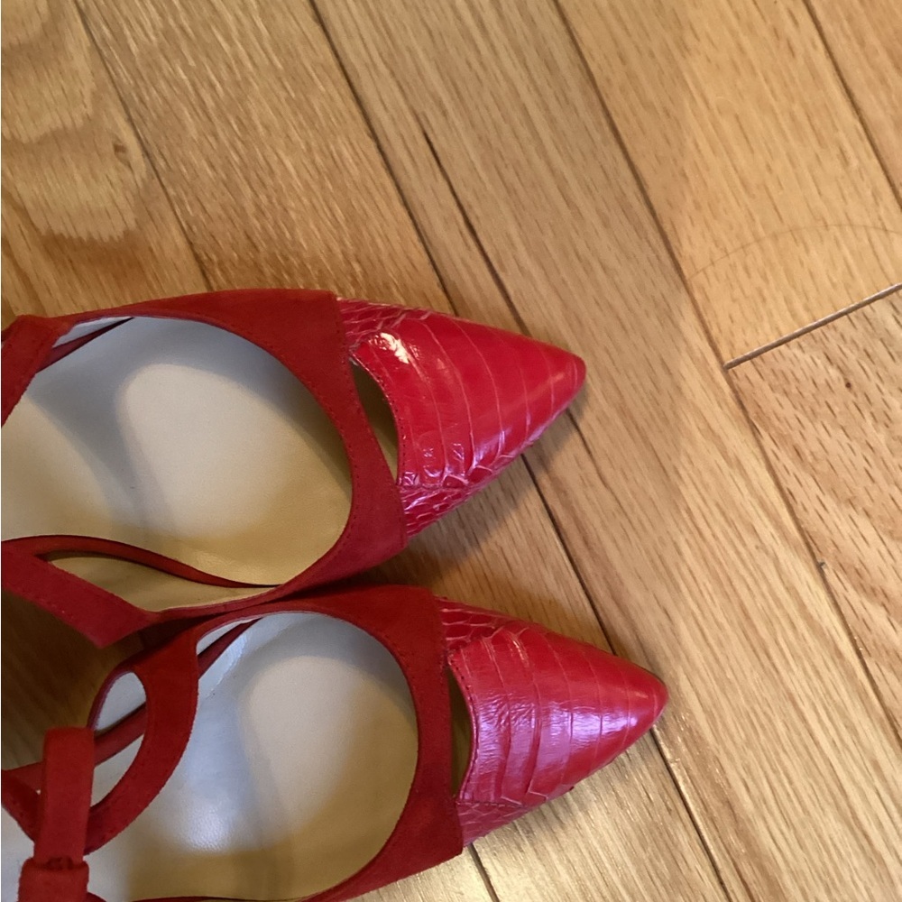 Red Leather Shoes, Pointy toe, bow, adjustable strap, size 6, fits like 6.5-7 - Picture 10 of 14